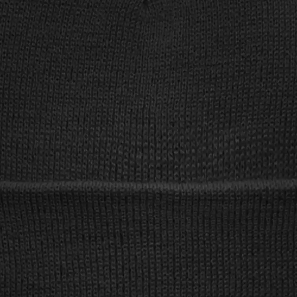 Gorro negro de lana, ideal para invierno y clima frío, con diseño clásico y cómodo ajuste.